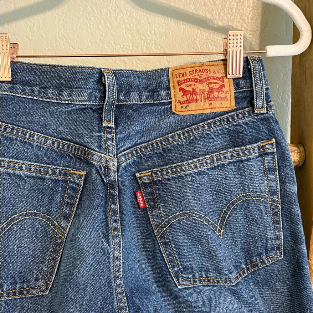 Levi’s 501 Straight Leg Jeans - Picture 5 of 5